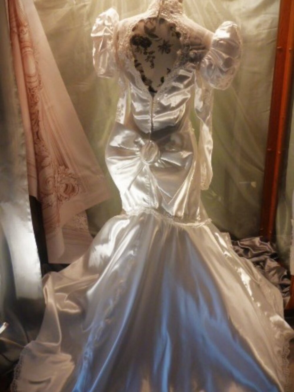 Unknown brand wedding gown